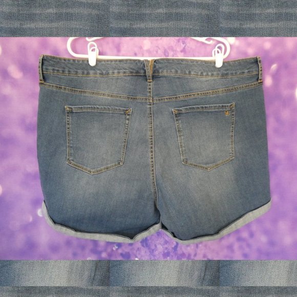Jessica Simpson Forever Short Denim Shorts Size 24W - Picture 4 of 7
